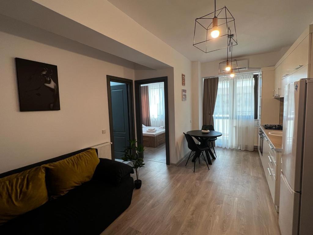 Cozy Accommodation Central City - Yaş Dış mekan fotoğraf